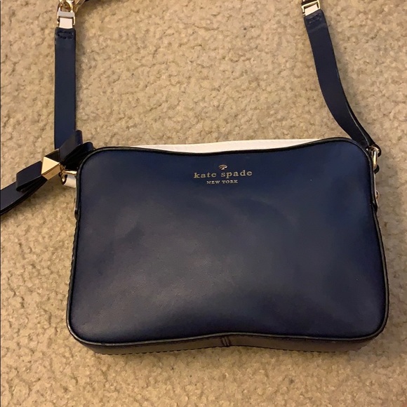 Cute Kate Spade crossbody bag - Picture 1 of 5